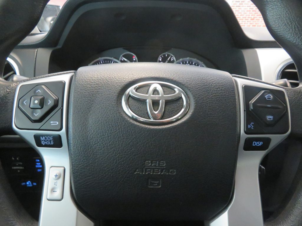 Photo 36 of this TOYOTA TUNDRA