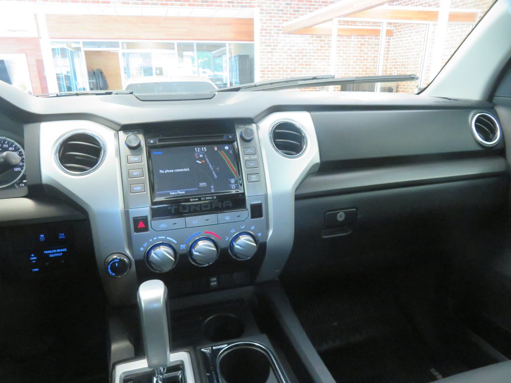 Photo 39 of this TOYOTA TUNDRA