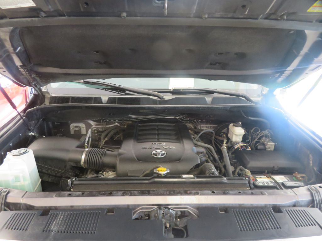 Photo 53 of this TOYOTA TUNDRA
