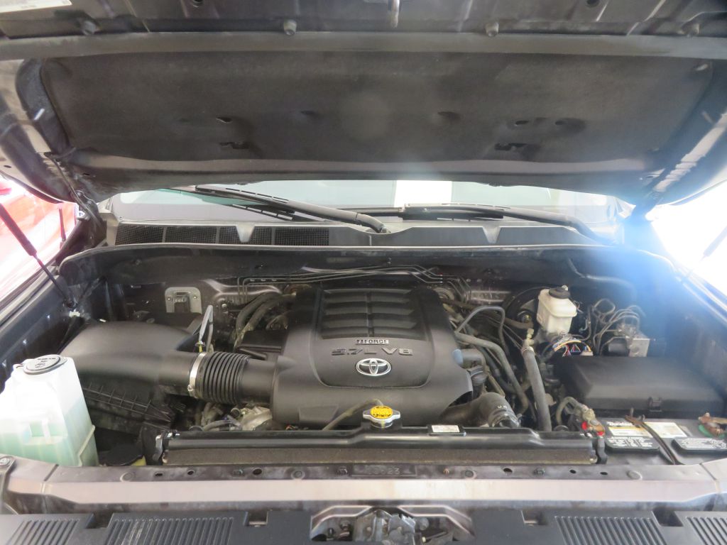 Photo 57 of this TOYOTA TUNDRA