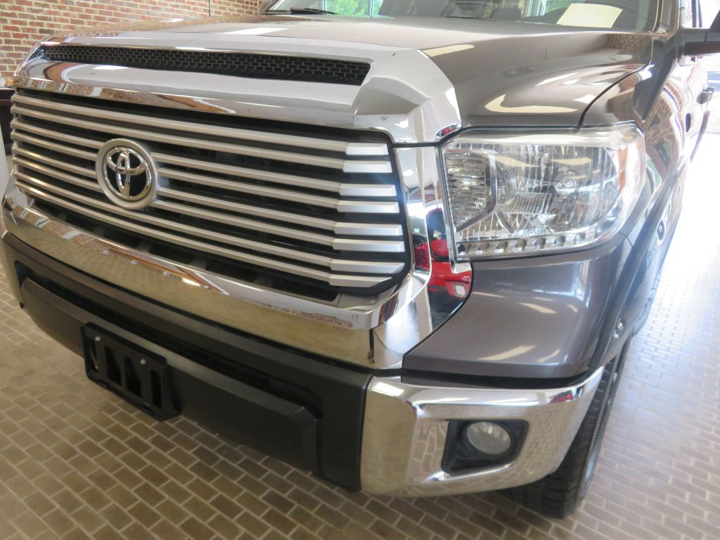 Photo 58 of this TOYOTA TUNDRA