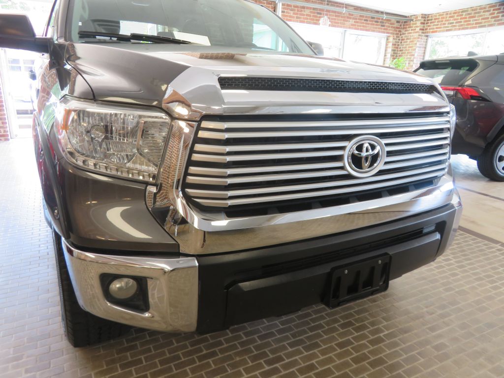 Photo 60 of this TOYOTA TUNDRA