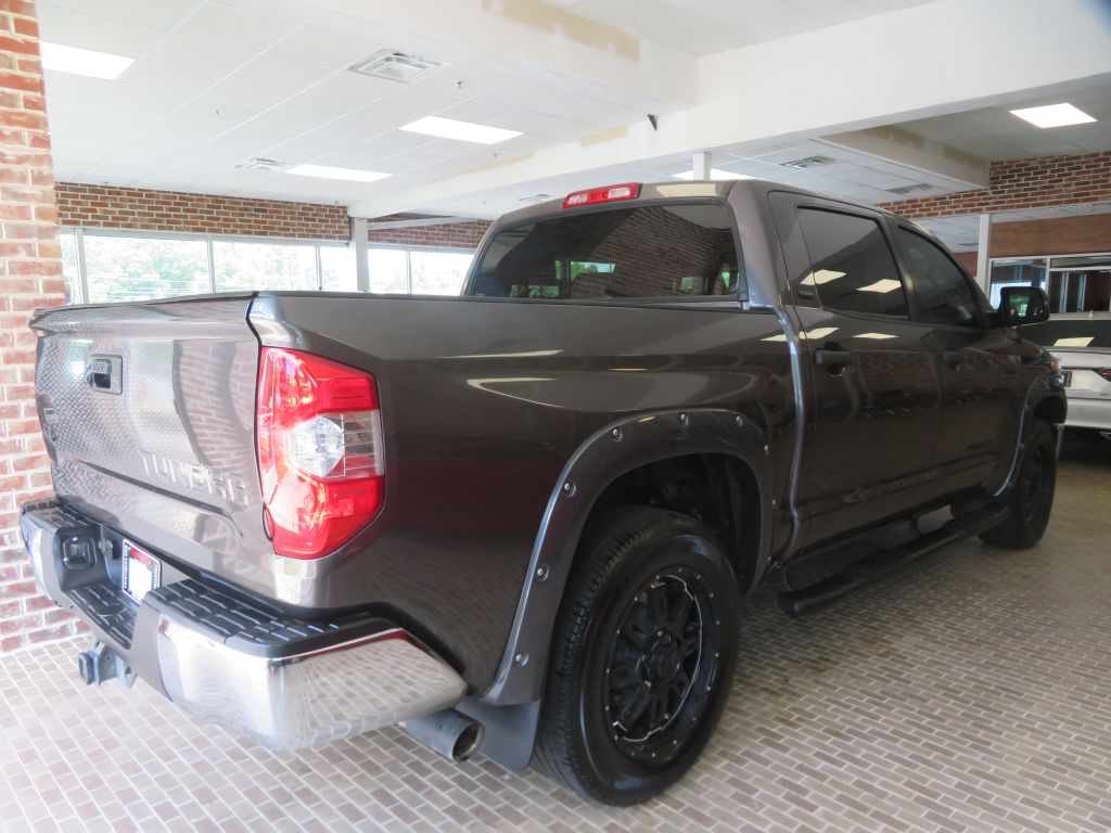 Photo 68 of this TOYOTA TUNDRA