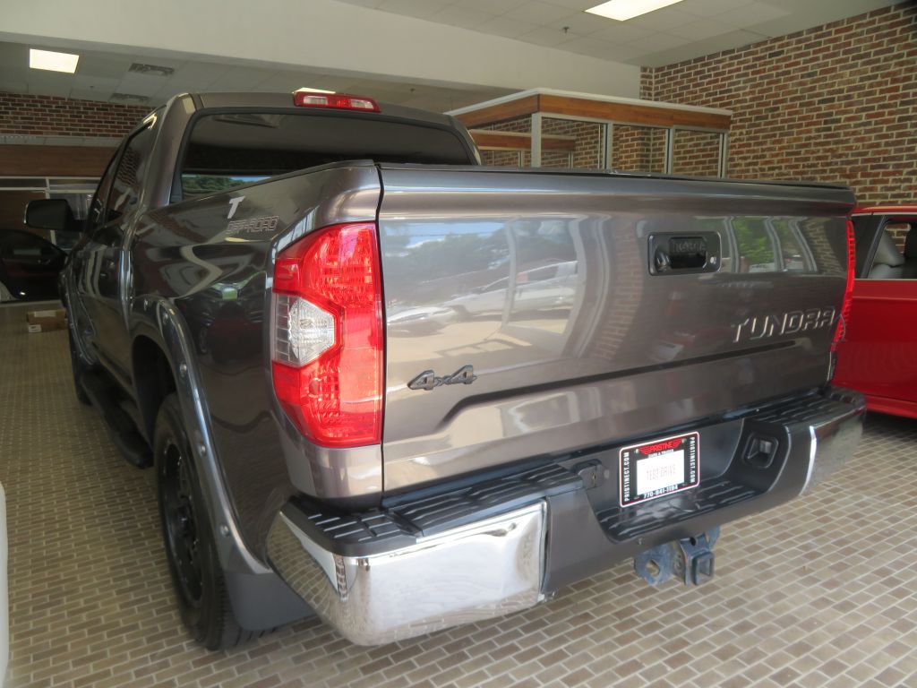 Photo 80 of this TOYOTA TUNDRA