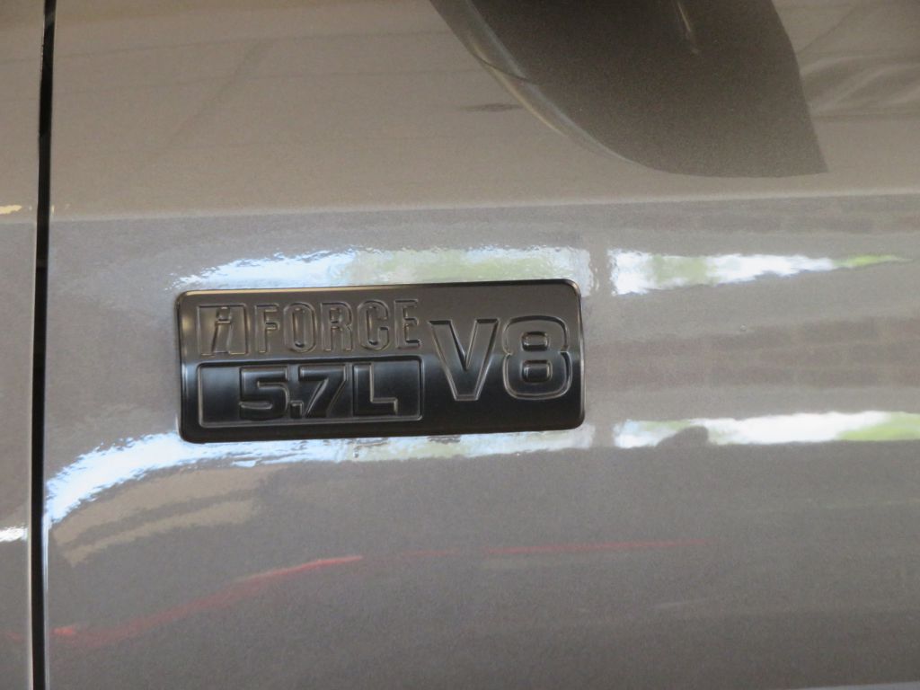 Photo 84 of this TOYOTA TUNDRA