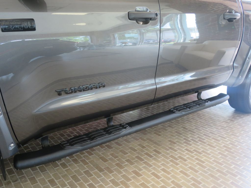 Photo 85 of this TOYOTA TUNDRA