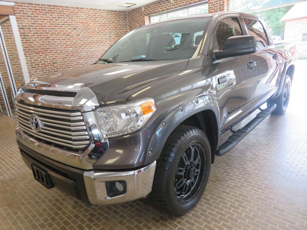 Photo 87 of this TOYOTA TUNDRA