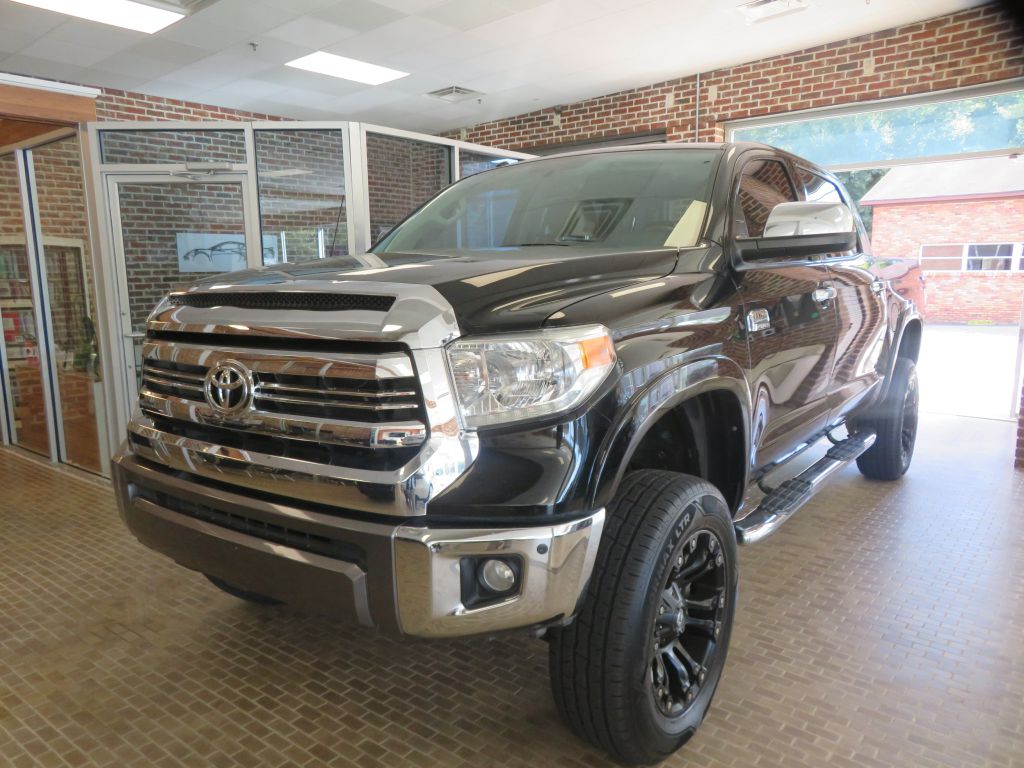 2017 TOYOTA TUNDRA