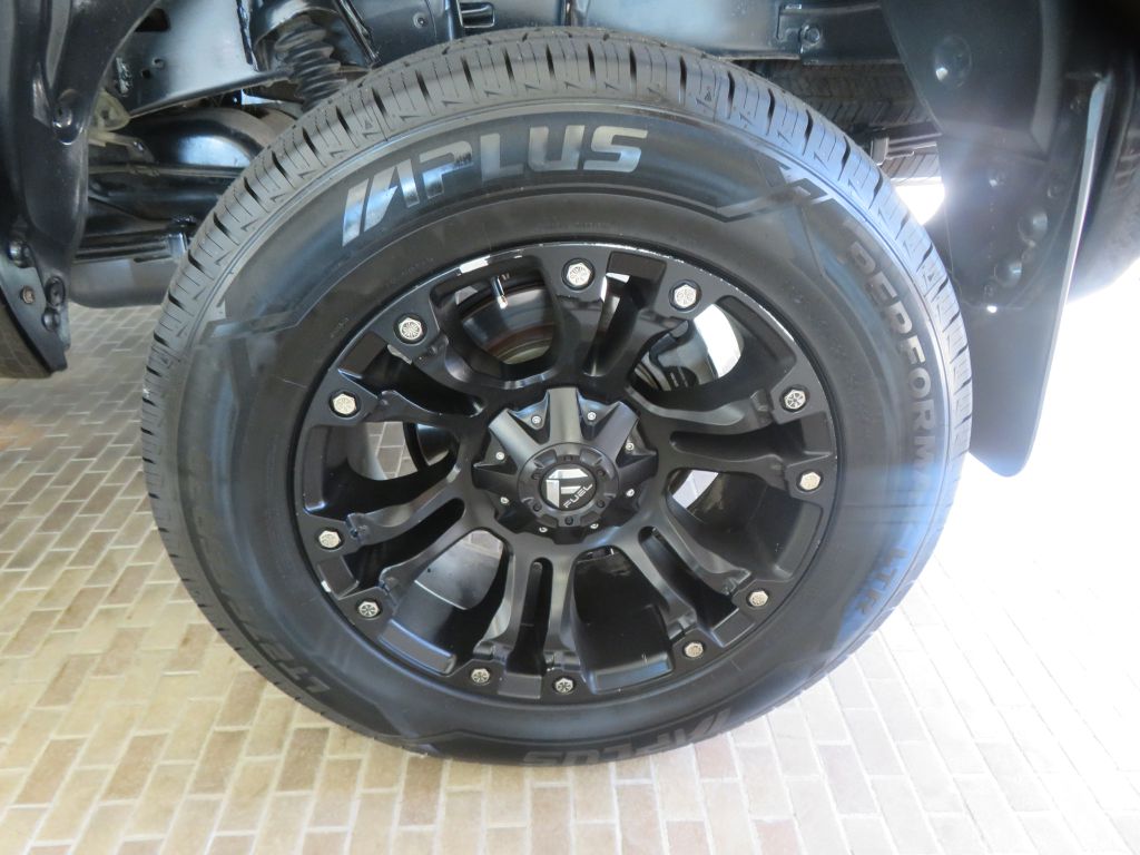 Photo 8 of this TOYOTA TUNDRA