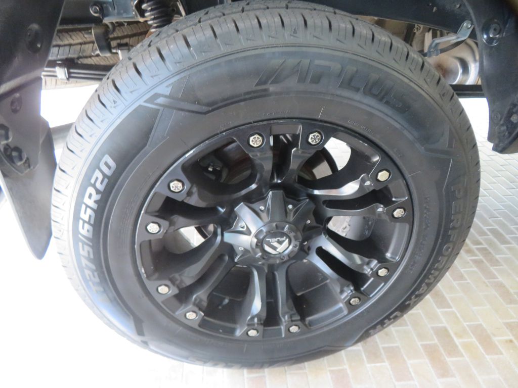 Photo 9 of this TOYOTA TUNDRA