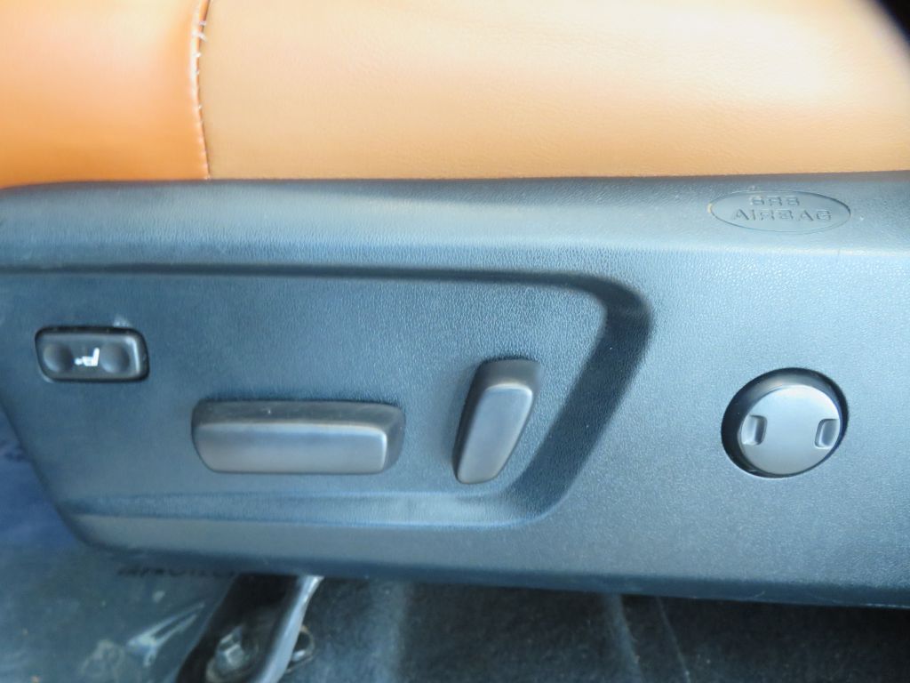 Photo 16 of this TOYOTA TUNDRA