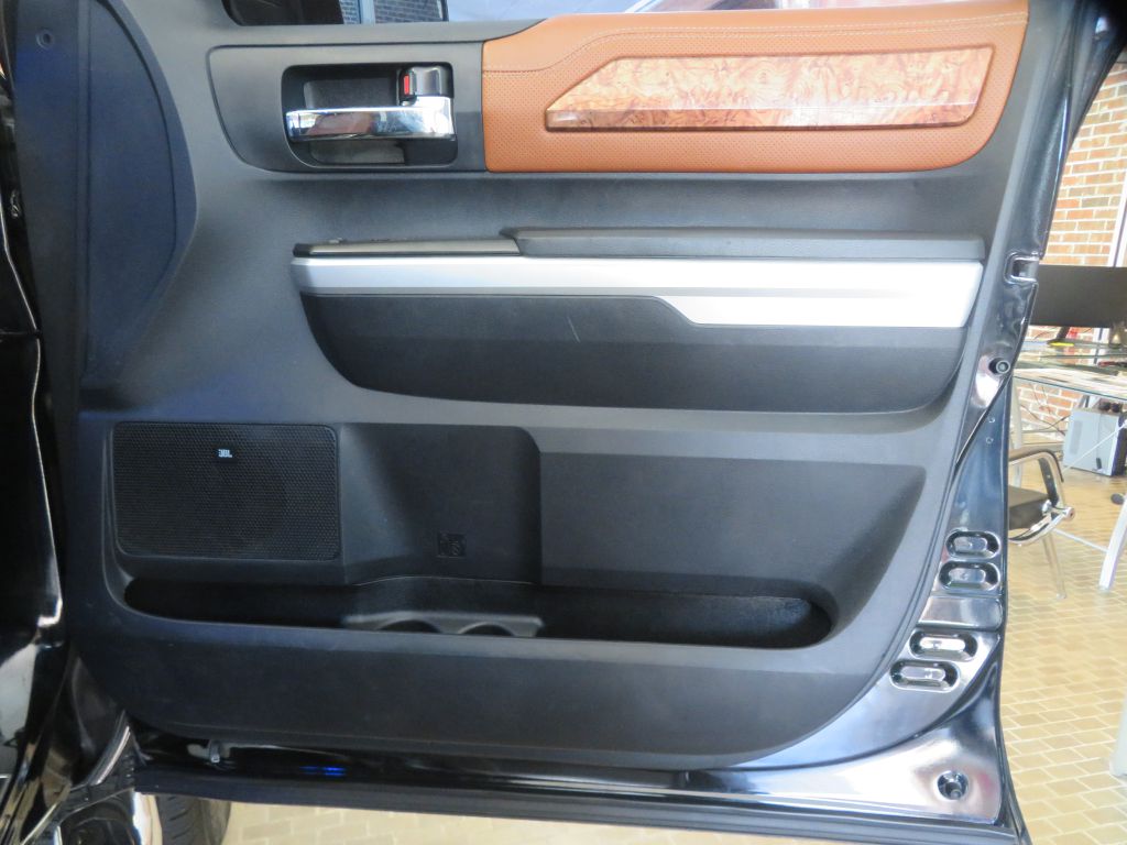Photo 24 of this TOYOTA TUNDRA