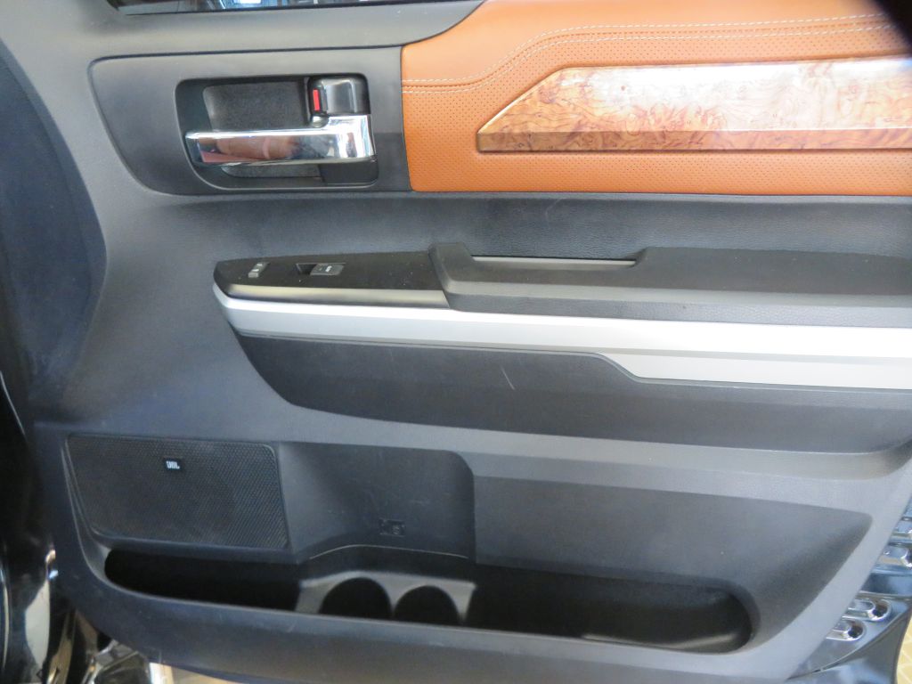 Photo 25 of this TOYOTA TUNDRA