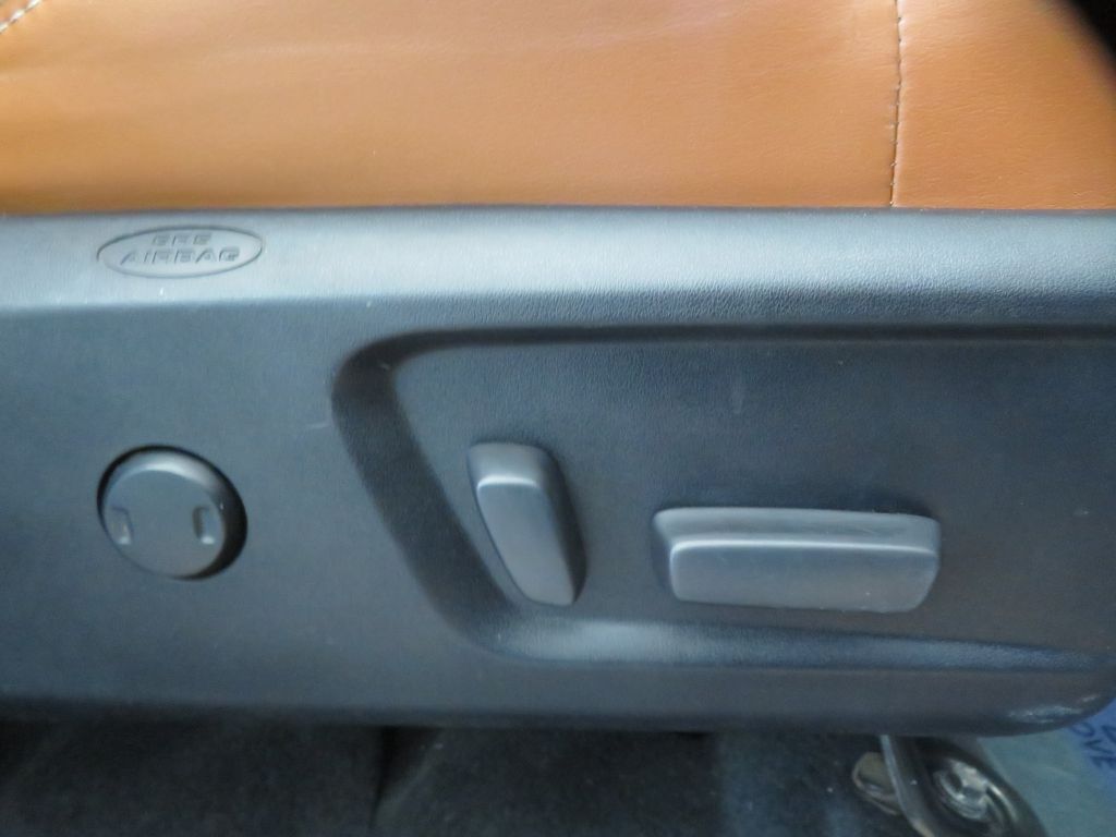 Photo 27 of this TOYOTA TUNDRA