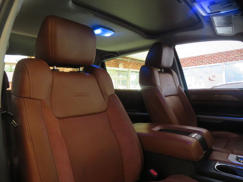 Photo 28 of this TOYOTA TUNDRA