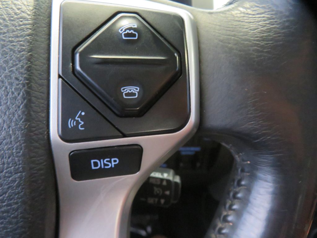 Photo 36 of this TOYOTA TUNDRA