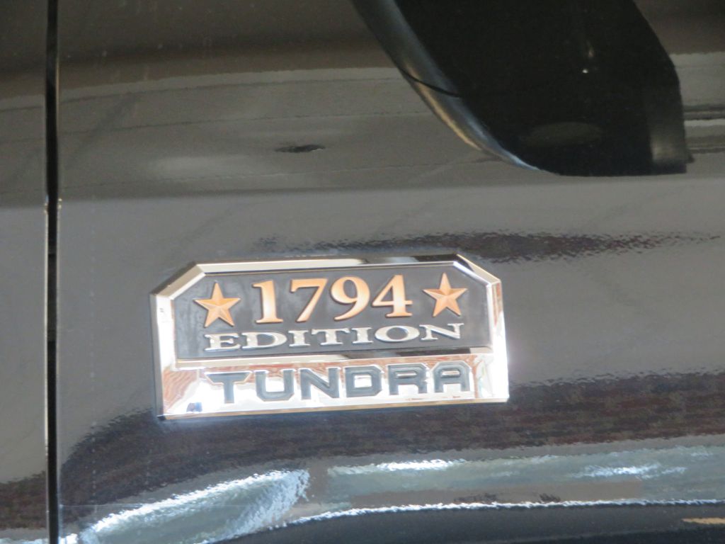 Photo 81 of this TOYOTA TUNDRA