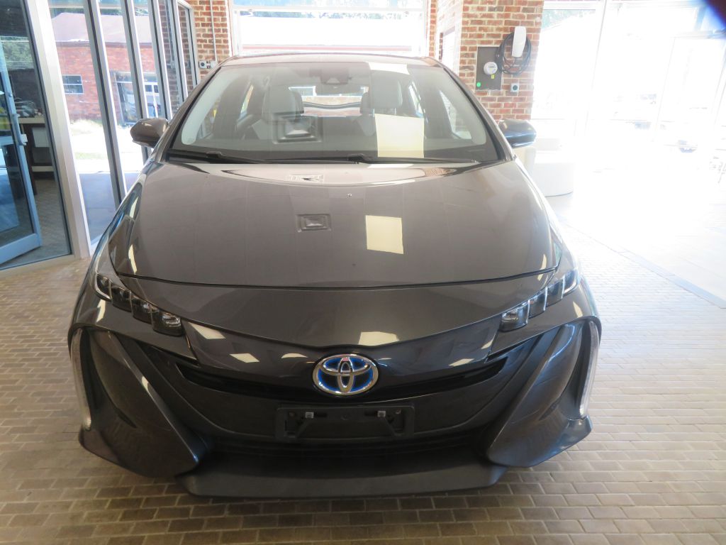 Photo 2 of this TOYOTA PRIUS PRIME