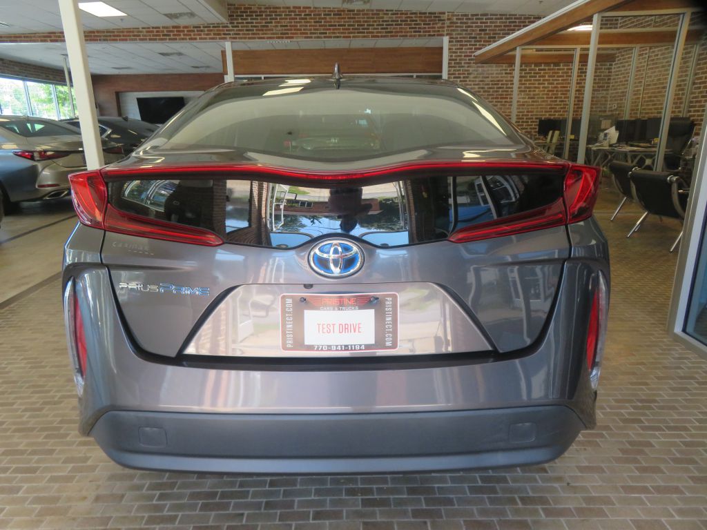 Photo 5 of this TOYOTA PRIUS PRIME