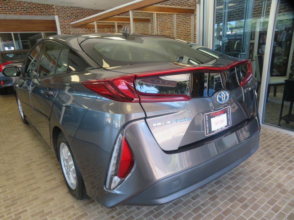 Photo 6 of this TOYOTA PRIUS PRIME