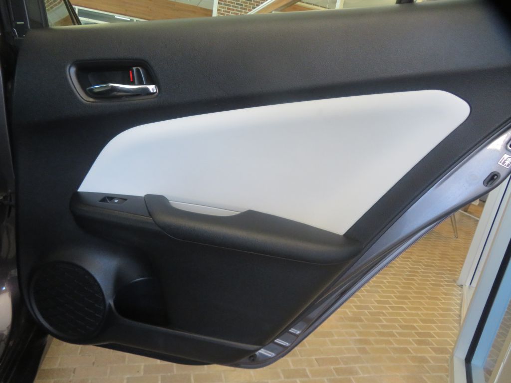 Photo 19 of this TOYOTA PRIUS PRIME