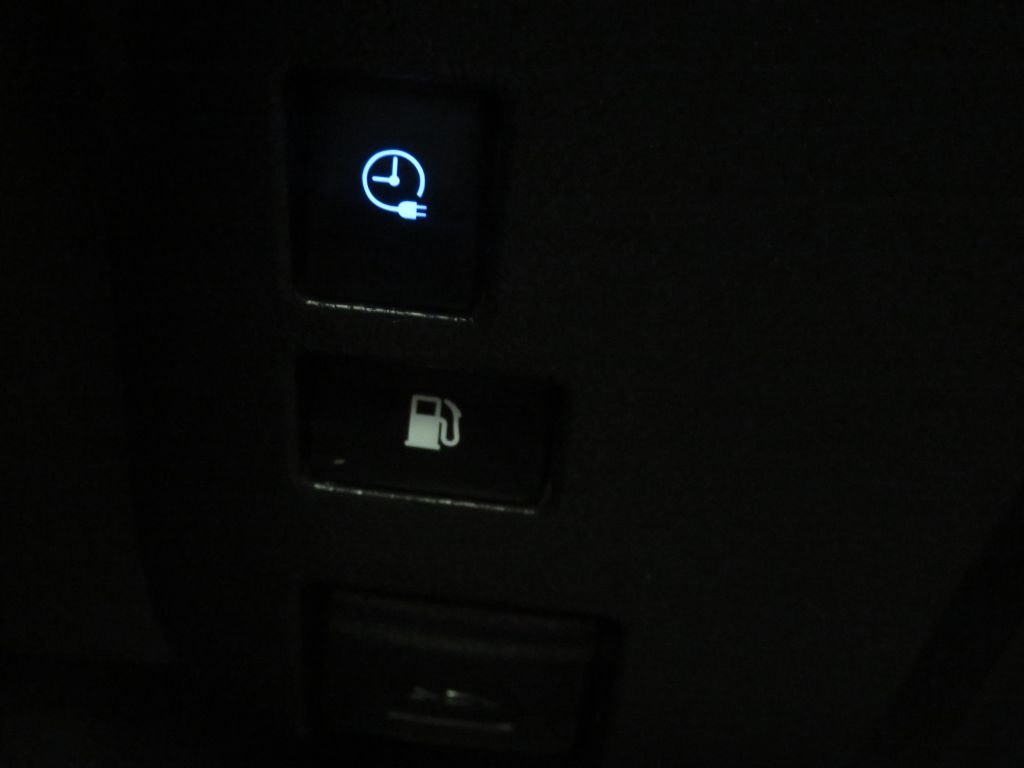 Photo 32 of this TOYOTA PRIUS PRIME