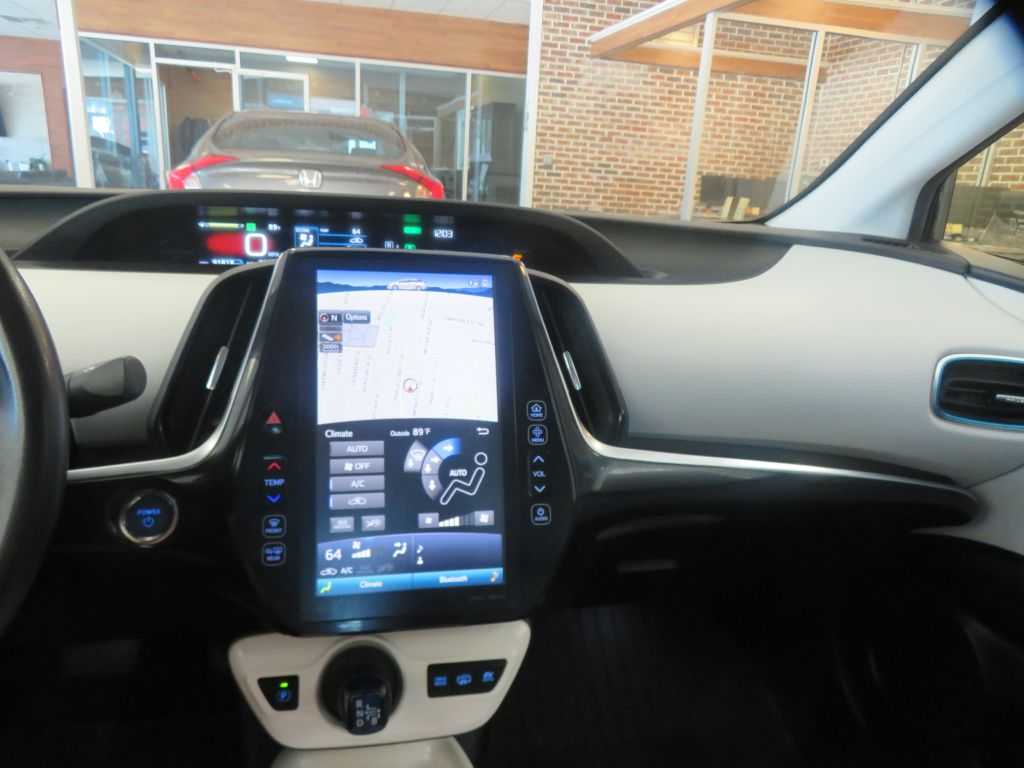 Photo 33 of this TOYOTA PRIUS PRIME