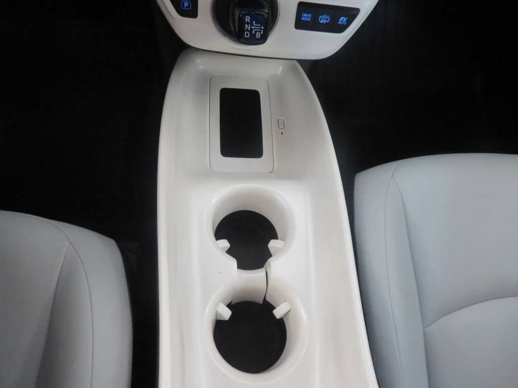 Photo 42 of this TOYOTA PRIUS PRIME