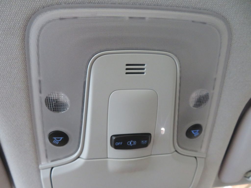 Photo 43 of this TOYOTA PRIUS PRIME