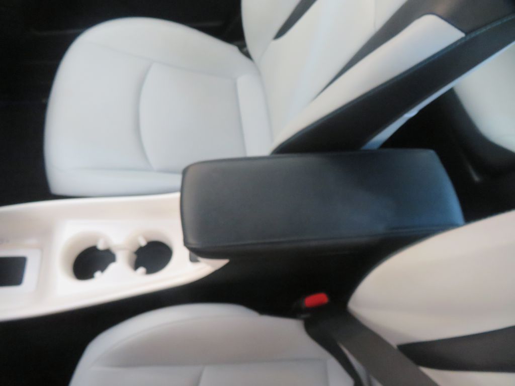 Photo 45 of this TOYOTA PRIUS PRIME