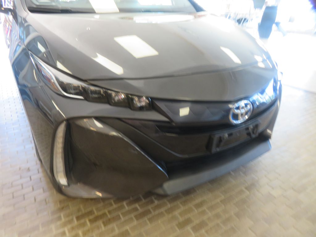 Photo 63 of this TOYOTA PRIUS PRIME