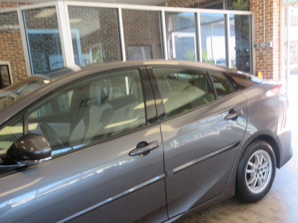 Photo 70 of this TOYOTA PRIUS PRIME