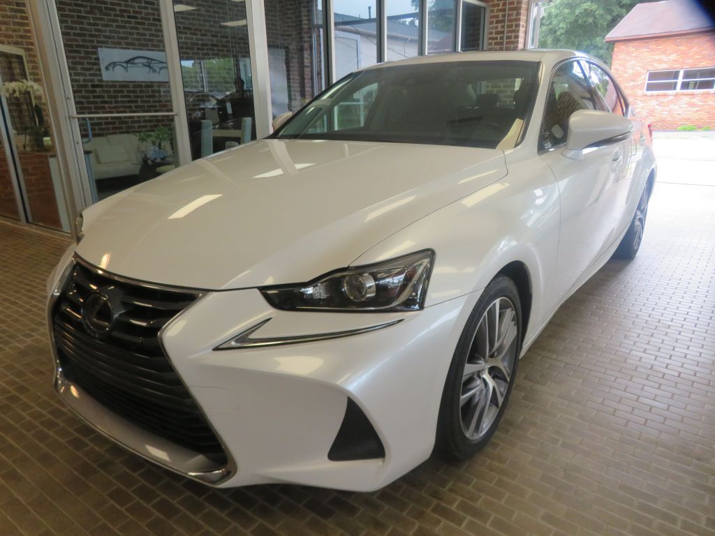 2018 LEXUS IS