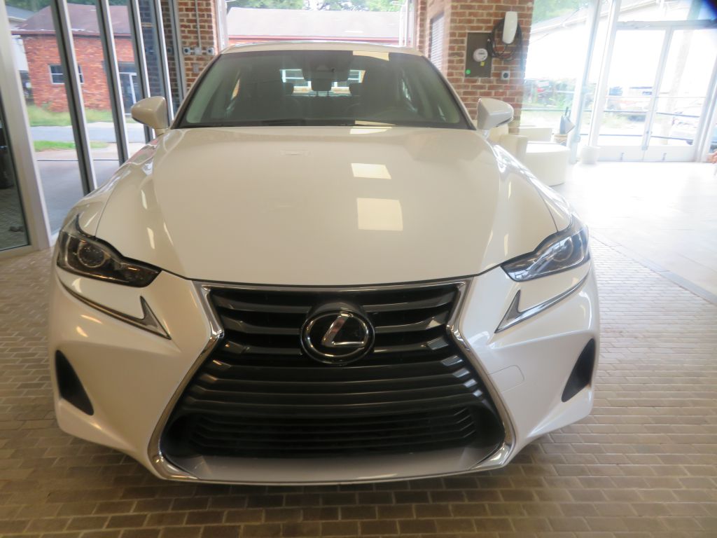 Photo 2 of this LEXUS IS