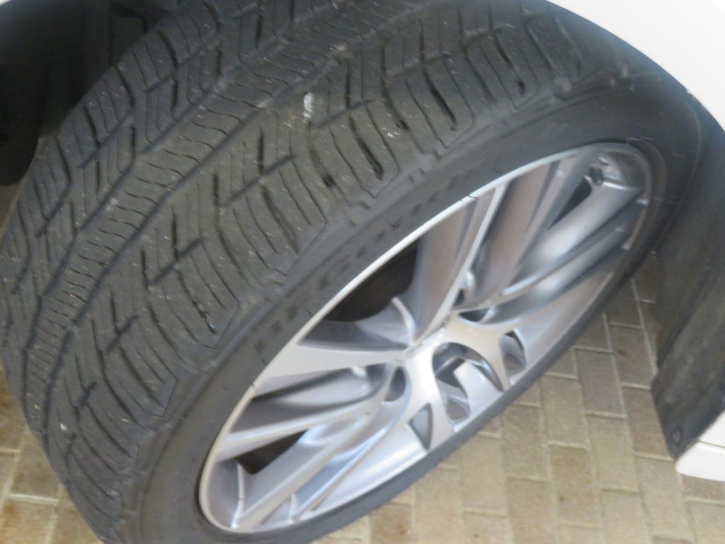 Photo 11 of this LEXUS IS