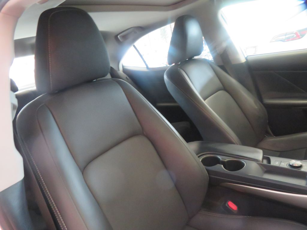 Photo 27 of this LEXUS IS