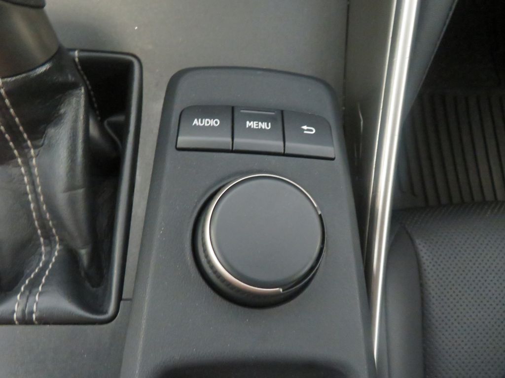 Photo 42 of this LEXUS IS