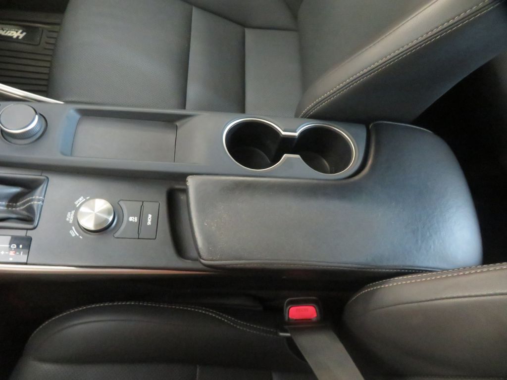 Photo 45 of this LEXUS IS