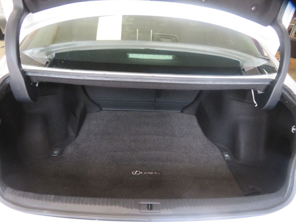 Photo 49 of this LEXUS IS