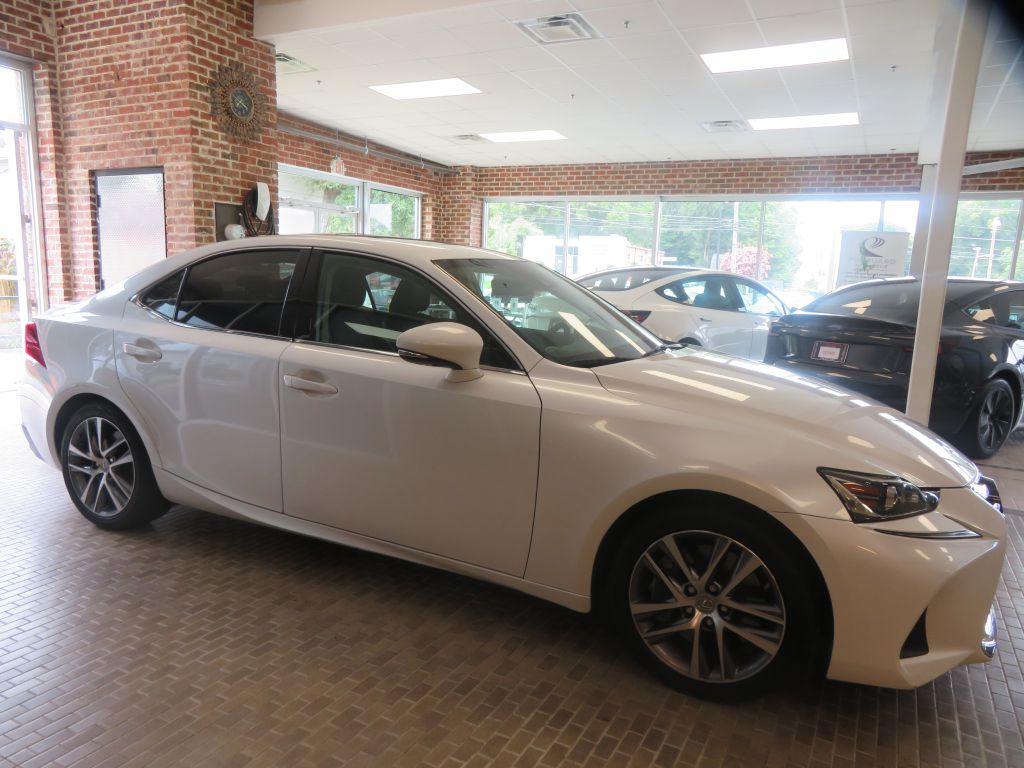 Photo 62 of this LEXUS IS