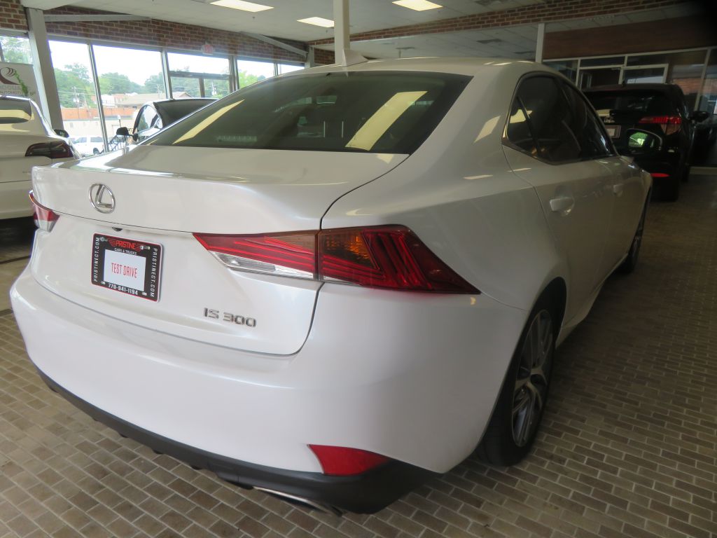 Photo 63 of this LEXUS IS