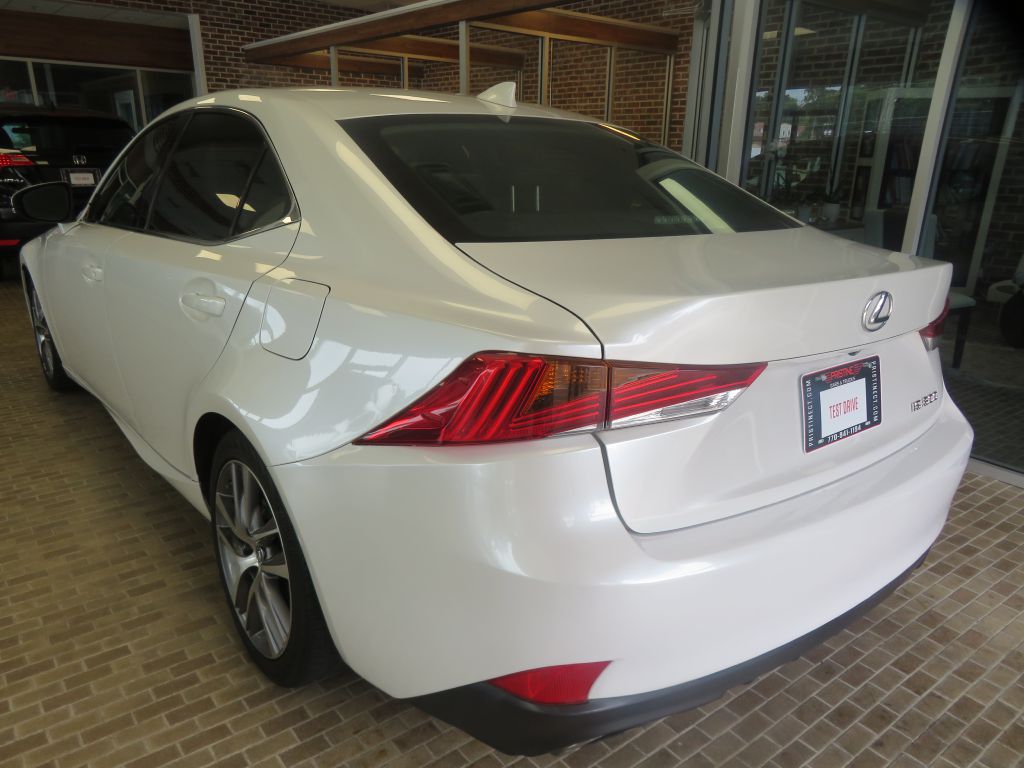 Photo 70 of this LEXUS IS