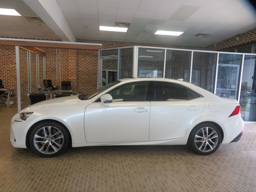 Photo 71 of this LEXUS IS