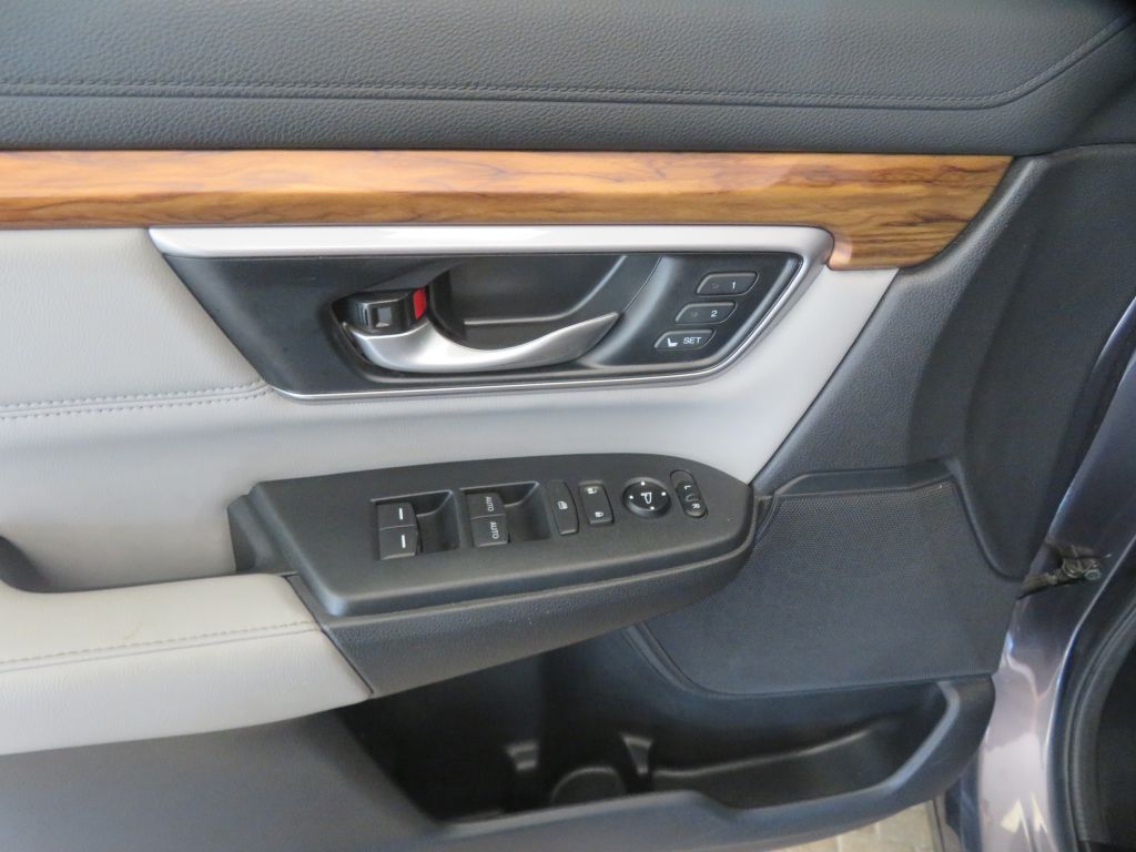 Photo 14 of this HONDA CR-V