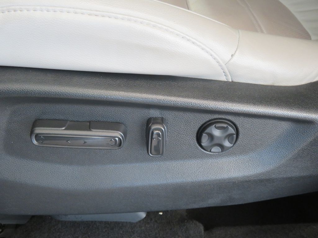 Photo 16 of this HONDA CR-V