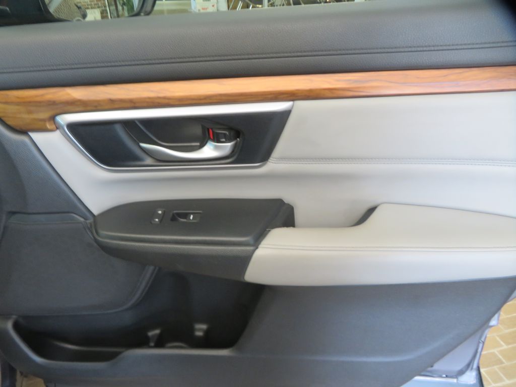 Photo 24 of this HONDA CR-V
