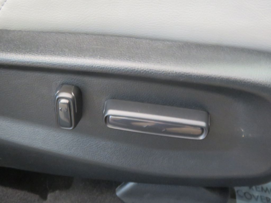 Photo 26 of this HONDA CR-V