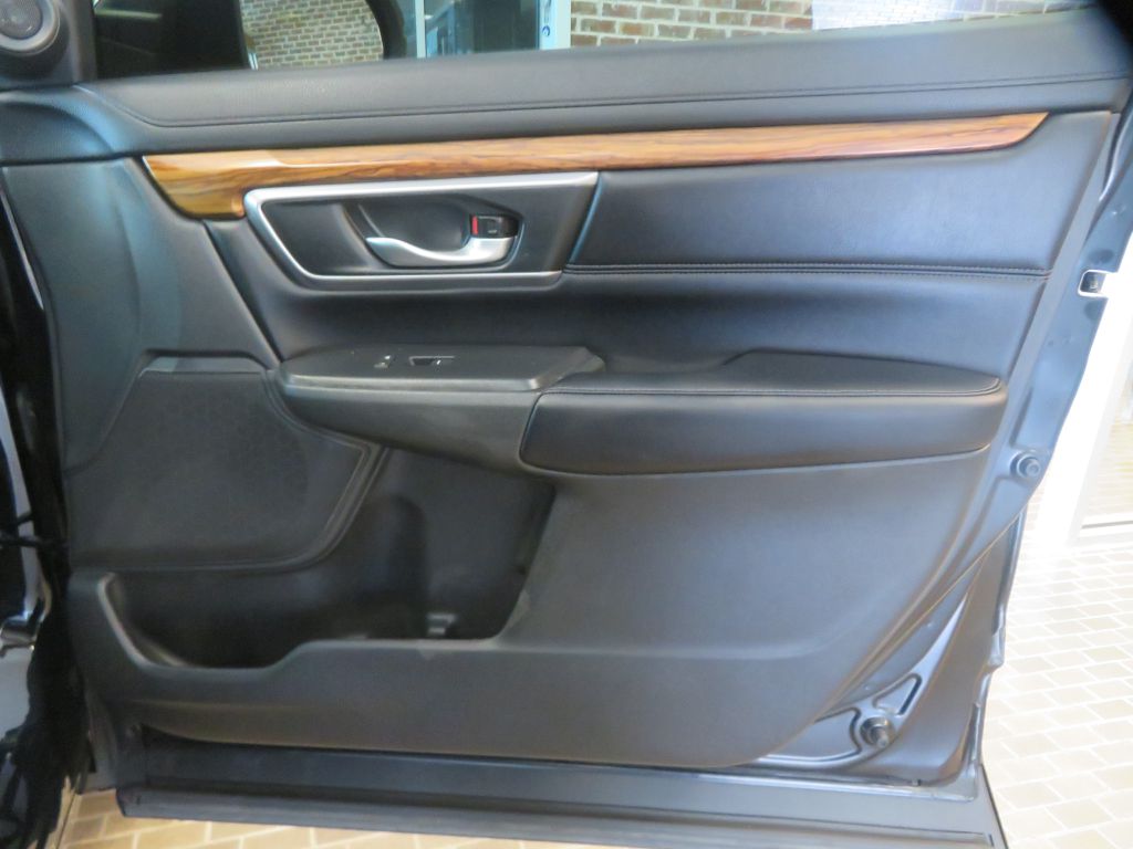 Photo 23 of this HONDA CR-V