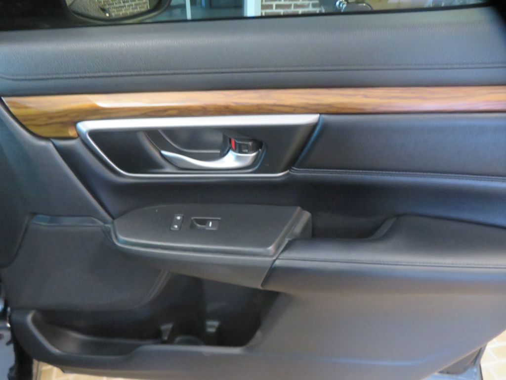 Photo 24 of this HONDA CR-V