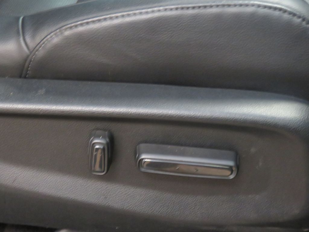 Photo 26 of this HONDA CR-V